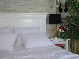 Emilly Bronte's Live Sex Cam Show