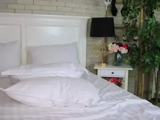 Emilly Bronte's Live Sex Cam Show