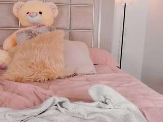 britney-amberr Live Webcam on CamSoda
