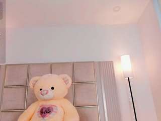 Live webcam model britney-amberr on Soda Cams