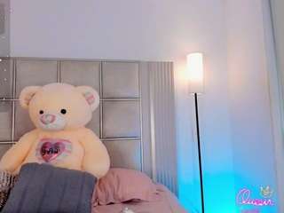 Live webcam model britney-amberr on Soda Cams