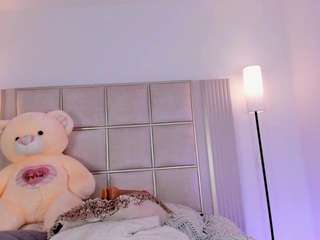 britney-amberr Live Webcam on CamSoda