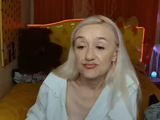 karmenhiron's Live Sex Cam Show