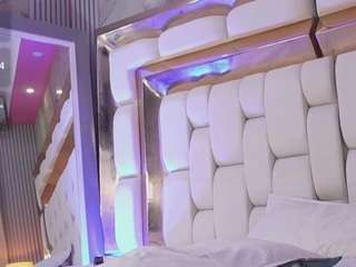 sexysistter's CamSoda show and profile