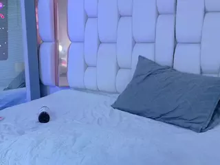 kendall's Live Sex Cam Show