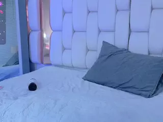 kendall's Live Sex Cam Show