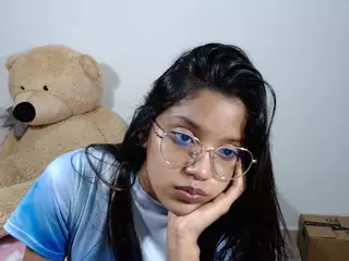 tyrabanks1's Live Sex Cam Show