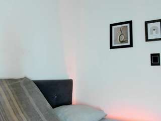 le modèle liaprada est en webcam porno dans un show sur le site camsoda, il possède les tags suivants: amateur,sexy,lovense,lush,muscle,naked,no smoking,oil,orgasm,pussy,ride torso,shaved pussy,anal,solo,spank,squirt,striptease,tattoos,tease,teen-18