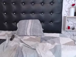 isabella-pink's Live Sex Cam Show