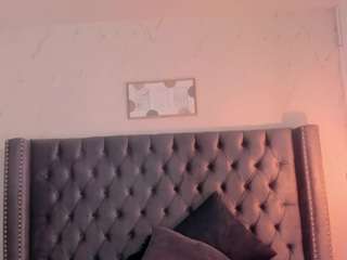 kim-blane's CamSoda show and profile