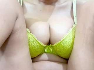 nidhilove live cam profile