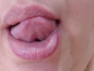 erika-lois Webcam Model Profile