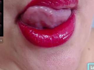 erika-lois webcam model