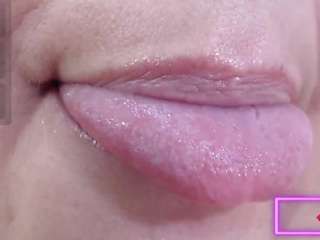  erika-lois chat room