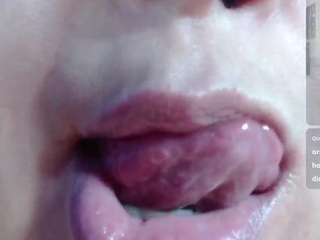 erika-lois webcam model