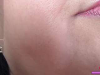  erika-lois chat room