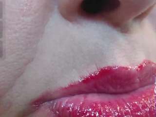 erika-lois live cam profile