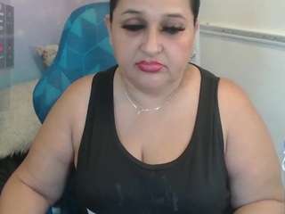 erika-lois live cam profile