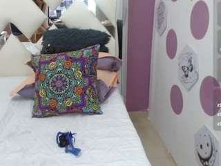 erika-lois live webcam show