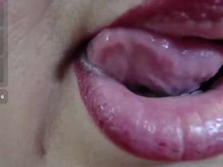 le modèle erika-lois est en webcam porno dans un show sur le site camsoda, il possède les tags suivants: ass,lush,wet,thick,tease,strip,solo,shaved-pussy,sex-toys,pussy,orgasm,no drinking,natural,asshole,moaning,naked,living room,deepthroat,bedroom,black-hair
