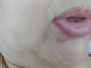 erika-lois live cam preview