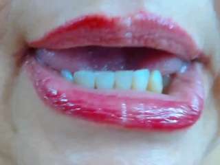 erika-lois live cam preview