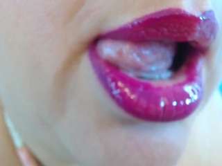 erika-lois live cam preview