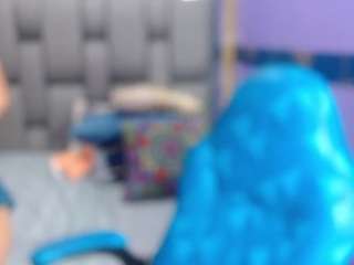 erika-lois's live room