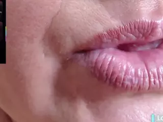 erika-lois's Live Sex Cam Show