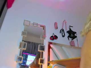 vaiolett-coleman's live room