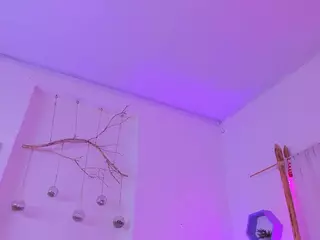 Vaiolett_G's Live Sex Cam Show