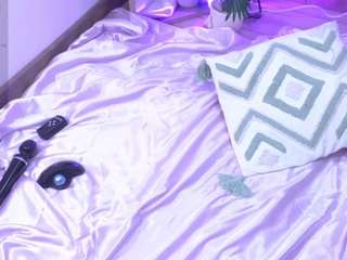 Isabella Spring live webcam show