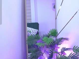 Isabella Spring live webcam show
