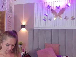 beauty-milf's Live Sex Cam Show