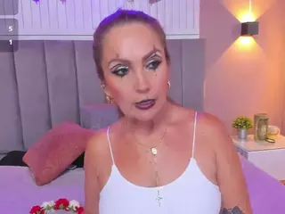 beauty-milf's Live Sex Cam Show