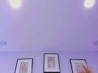 sophy-milf's CamSoda show and profile