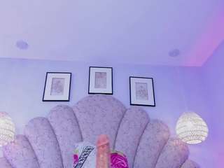 sophy-milf live cam profile