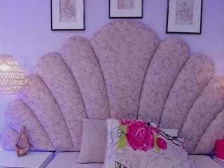 sophy-milf live cam profile