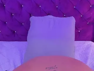 sophy-milf's Live Sex Cam Show