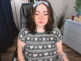 friendlymira's Live Sex Cam Show