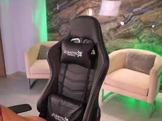 kylamorrison live cam profile