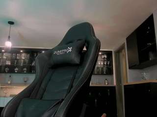 kylamorrison's live room