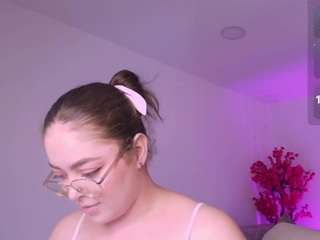 emmy-walker Live Webcam on CamSoda