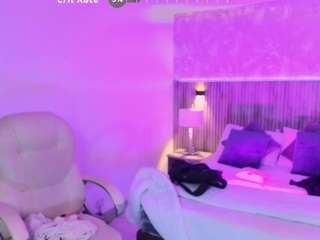 emmy-walker Live Webcam on CamSoda