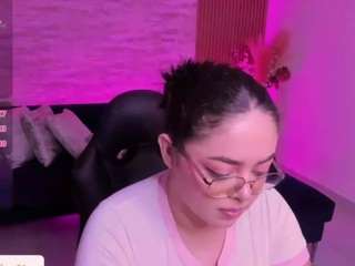 emmy-walker Live Webcam on CamSoda