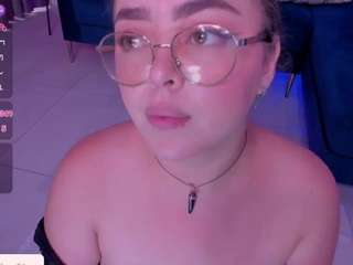 emmy-walker Live Webcam on CamSoda