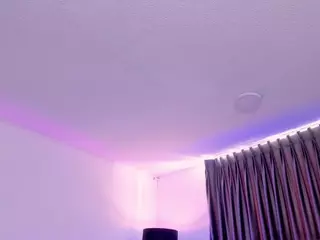 emmy-walker's Live Sex Cam Show