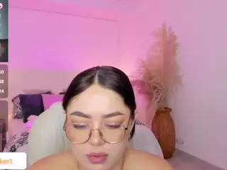 emmy-walker's Live Sex Cam Show