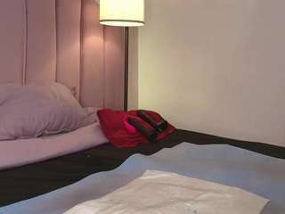 hallybans's CamSoda show and profile