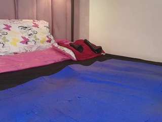 Live webcam model hallybans on Soda Cams